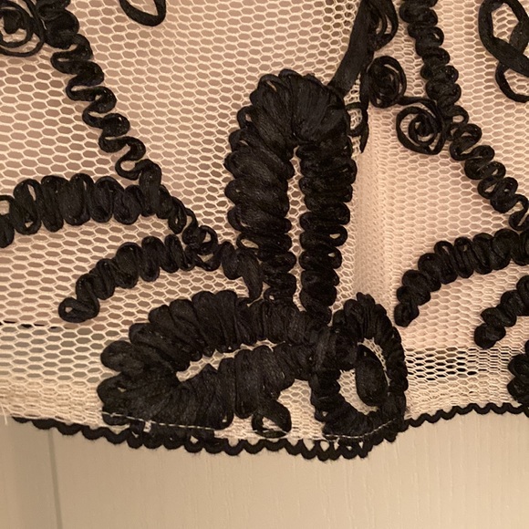 Women's skirt - Picture 3 of 5